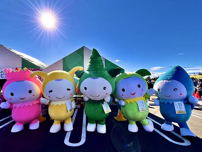 国内最大級のキャラクターイベント「世界キャラクターさみっとin羽生2024」ダイナムグループ公式キャラクターのモーリーズ5兄妹が参加