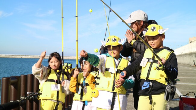 初挑戦でも爆釣!?子どもたちが和歌山の海釣り公園で五目釣り三昧!テレビ大阪【フィッシングDAYS】11月30日（土）放送!!