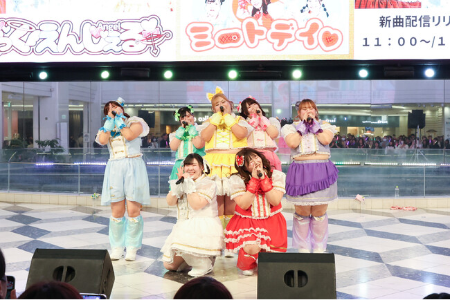 びっくえんじぇるが“いい肉の日”に新曲「生憎！いい肉！ミートデイ(ハート)」を初披露！