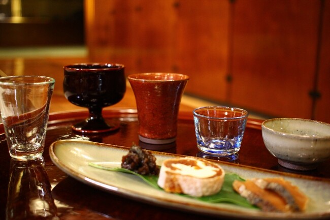 利き酒師のあわら温泉女将と楽しむ地酒4種ペアリング体験！米から育てたウェルカム酒も提供【参加者募集】