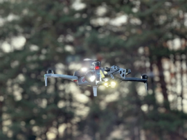 <「Skydio X10」> <「Skydio X10」>