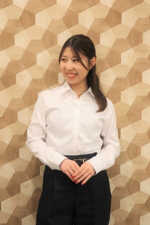 ニオイが違う夏と冬の汗、これからの季節でも安心して着用できる緊張や不安による「精神性発汗」に対応した「ÅgFreshαシャツ」を発売