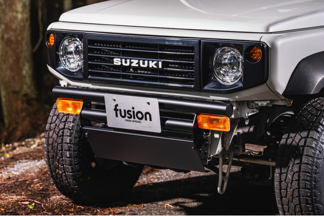 伝統と革新が交差する-fusionがJA11ウインカーステー付きフロントバンパー74用を新発売