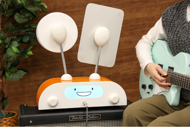 楽器店でのギター試奏をもっと気軽に。試奏のハードルを下げるロボットを島村楽器が開発！