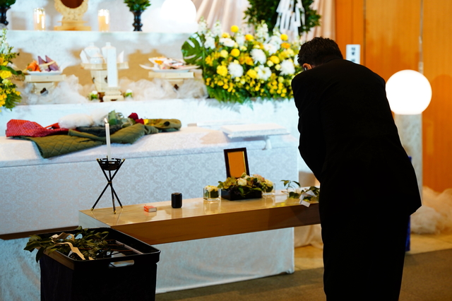 「格安葬儀」台頭で苦戦　葬儀社の倒産・廃業、過去最多前年比1.7倍ペース　コロナ禍で進んだ葬儀の「簡素化」が影響