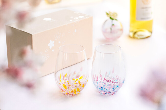 「津軽びいどろ」から、「sakuraワインタンブラーペア」を2024年12月12日(木)発売