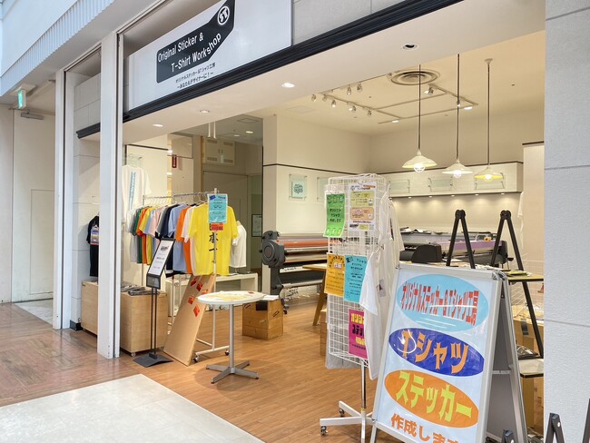 給油口のデザインも自由自在-オーダーメイドステッカー新登場!