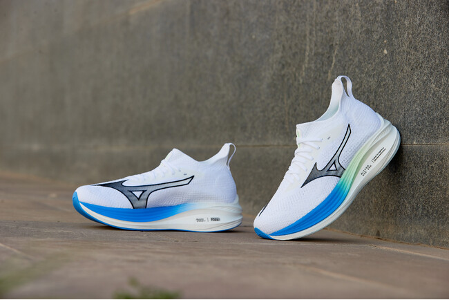 スピード練習やデイリートレーニングをサポートする「MIZUNO NEO ZEN」発売