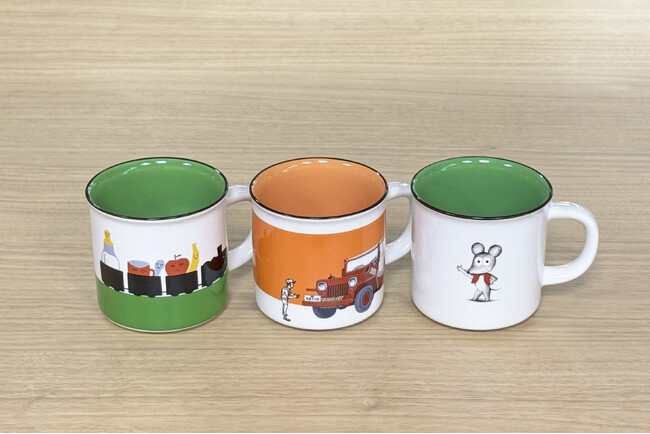 絵本ナビオリジナルグッズの大ヒットシリーズ「ロングセラー絵本マグカップ」の3種が再販決定！　（『がたんごとんがたんごとん』『しょうぼうじどうしゃ じぷた』『ねずみくんのチョッキ』）