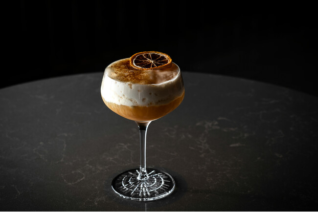 心華やぐフェスティブシーズンを祝う特別なカクテルプログラム『REMY MARTIN x マンダリン オリエンタル 東京』【開催：12月15日（日）から1月14日（火）】