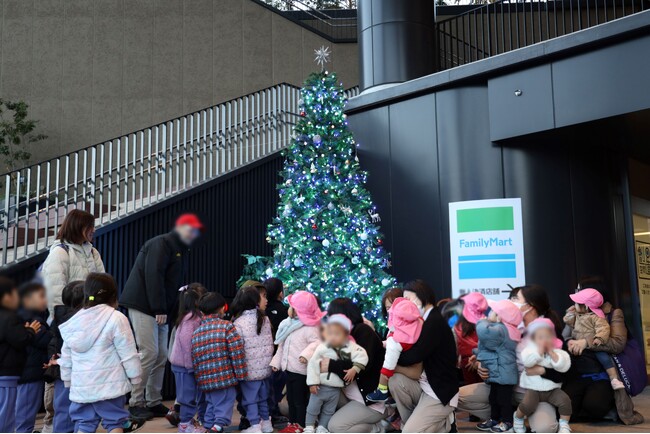 地域とつながる冬の煌めき！第2回i-Mallクリスマスツリー点灯式