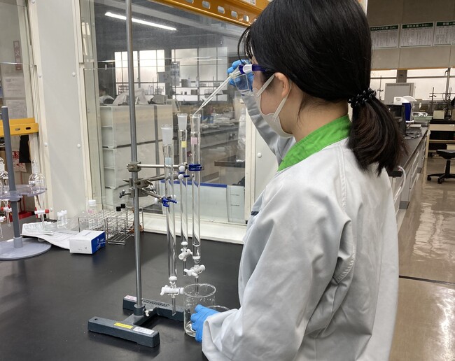 国際オリーブ協会（IOC）の国際的な品質分析基準「オリーブオイル理化学 type B認証」を４年連続で取得