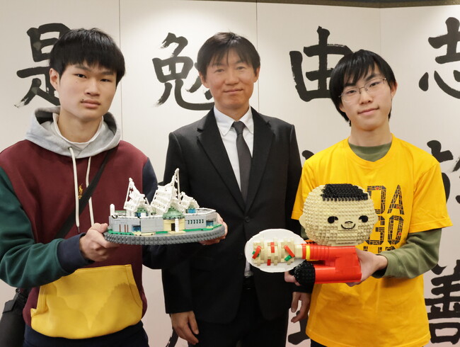 【ケンミン食品75周年記念企画】レゴ(R)で祝う「ケンミンぼうや」と神戸の名所　「灘校LEGO同好会」の協力で実現した特別なレゴ作品が完成