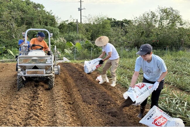 【西表島ホテル】西表島のピーチパインで資源循環を目指す「環パインプロジェクト」の堆肥が完成しました！