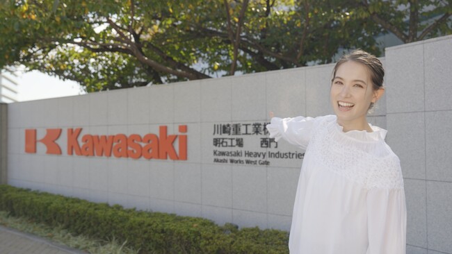 水素で動く未来！？トラウデン直美さんが水素エンジンバイクの開発現場を直撃インタビュー カワサキ水素大学の新CM公開