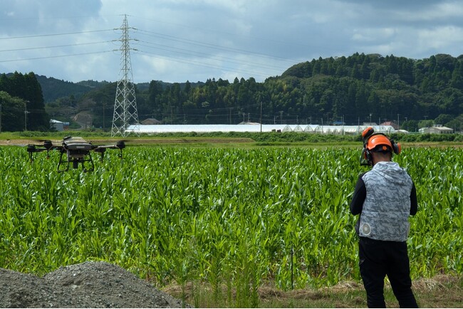【農業×ドローン】持続可能な農業に挑戦するつなぐファーム、農業用ドローンによる農薬散布サービスの受託を開始します