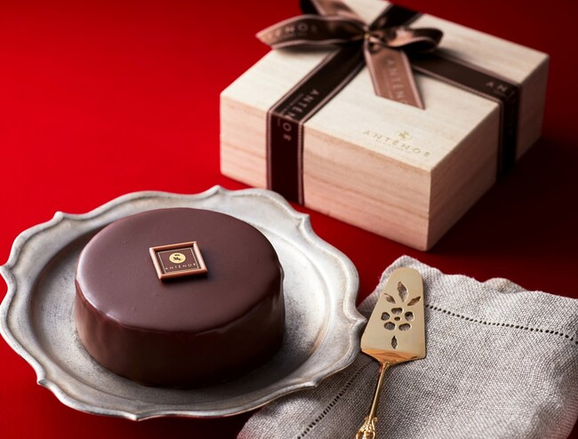 濃厚チョコレートケーキに想いをぎゅっと詰め込んで。【アンテノール】のバレンタインギフト