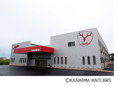鹿島アントラーズがプロスポーツクラブとして初めて、国産SAF製造のためにクラブ施設やスタジアムから出る廃食用油を供給