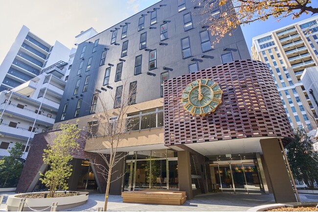 「ECCコンピュータ専門学校」大阪・梅田の街並みと共生する新校舎が完成！