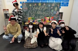 学院祭実行委員の生徒や保育や福祉を専門的に学ぶ生徒たち 学院祭実行委員の生徒や保育や福祉を専門的に学ぶ生徒たち