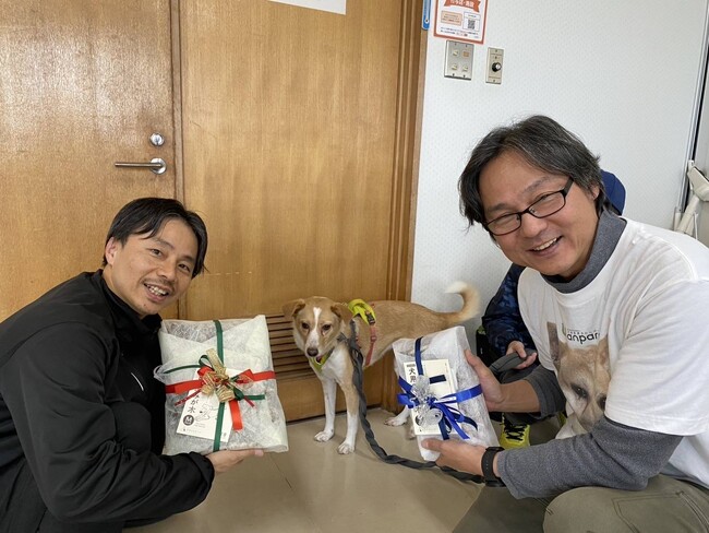 「小豆島産犬用歯みが木」をNPO法人犬猫愛護会「わんぱーく」に寄贈