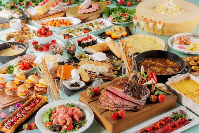 春を彩る「いちごとチーズのブッフェ」開催！“フレッシュいちご”と“濃厚チーズ”の饗宴！美しい旬の果実を味わう春のディナーブッフェ