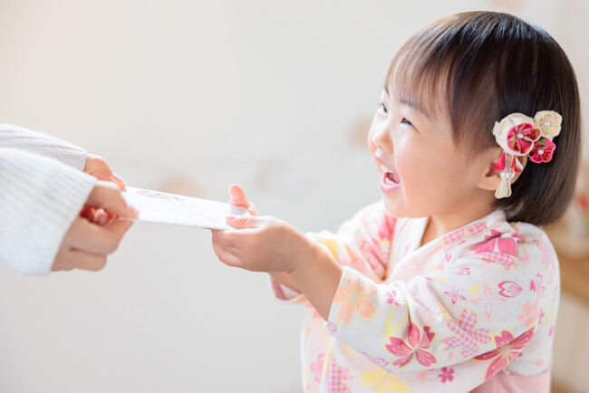 お年玉の平均額は？子どもの年齢別金額や親世代の悩みも／いこーよ総研ユーザーアンケート