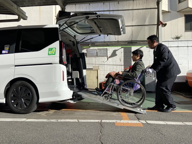 京都でユニバーサルデザインタクシーを寄贈　12月19日に式典　車いすの訪日客の快適な旅行目指し