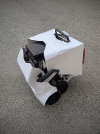 次世代モビリティが動き出す！折り畳み式電気自動車「Jo-Car」、プロトタイプのテスト走行を開始