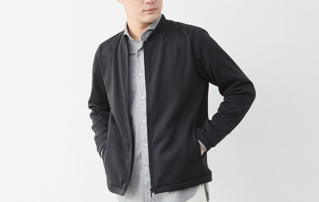 オフィスの「ダウン被り問題」解消に。超軽量＆保温性「エアーブルゾン冬版」新登場