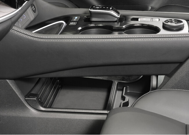 エクストレイルのコンソール専用。２分割式でぴったりフィットの収納トレーを発売