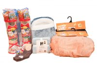 ウクライナへ防寒具や食品などの物資２万6千点を支援
PPIHが支援するウクライナ避難民にはクリスマスギフトを贈呈