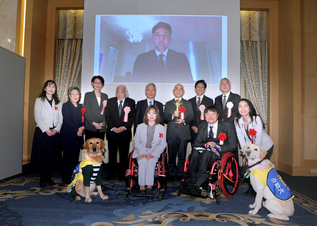 読売巨人軍菅野智之投手ゴールデンスピリット賞受賞！介助犬支援も継続表明