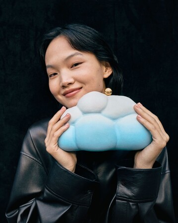 【ロエベ】中国のクラフトを称えるニューイヤー カプセルコレクションが2025年1月9日(木)に発売