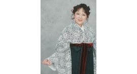 プラスサイズ女子のためのオシャレ卒業袴が登場! ~ハカマレンタルドットコムとアトリエステディがタッグ~ プラスサイズ女子のためのオシャレ卒業袴が登場! ~ハカマレンタルドットコムとアトリエステディがタッグ~