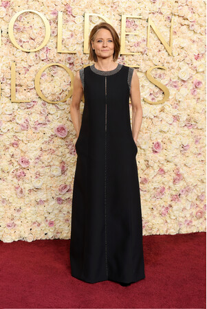 【DIOR】ゴールデン・グローブの授賞式でジョディ・フォスターが纏ったドレスのサヴォワールフェール