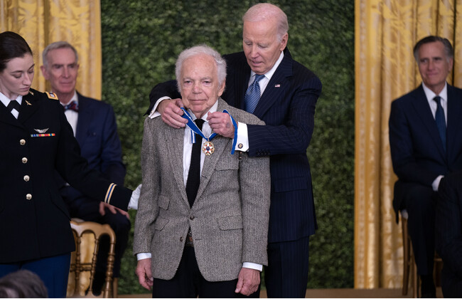 ラルフ・ローレン「大統領自由勲章(The Presidential Medal of Freedom)」を受章　ファッションデザイナーでは初