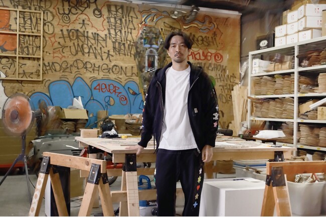 Perfect ribs(R)︎より人気現代アーティスト「HAROSHI」とのコラボレーションアイテム第一弾が登場。