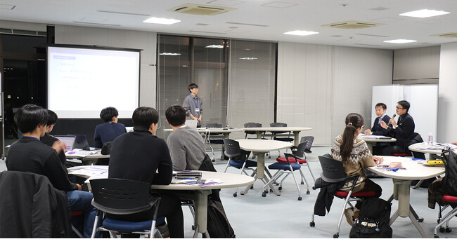 同志社大学の産学連携「新規ビジネス開発プロジェクト」を支援。企画・運営、講義、学生へのフォロー、産学連携先企業の紹介などを担当。学生による“社会課題解決事業”アイデアの社会実装を目指すプロジェクト。