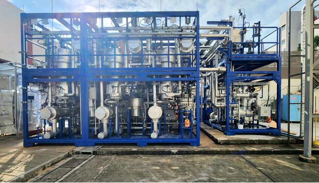 シンガポールにおいてCO2を原料とする持続可能な航空燃料(SAF)小型製造試験装置完成に伴う開所式を開催