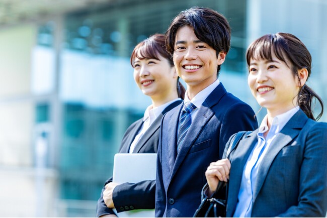 2025年卒業予定で既に就活を終えた学生の50％以上が、1社目に内定（内々定）を取得した企業の内定を承諾している！株式会社Lifedgeが「就活生の活動実態」に関する調査を実施！
