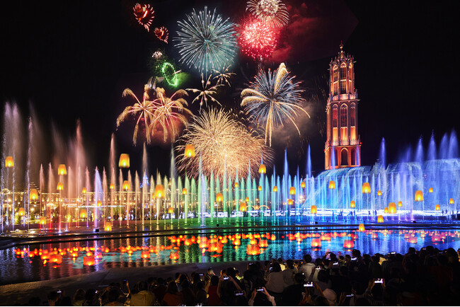 春節には水上ランタンと大輪の花火に日本最大の音楽噴水ショーが共演！願いを込めたランタンを灯すプログラムも同時開催『ランタンナイト花火』