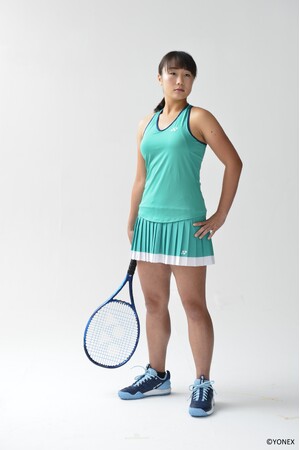 岩塚製菓、女子プロテニスプレーヤー内藤祐希選手と所属契約締結