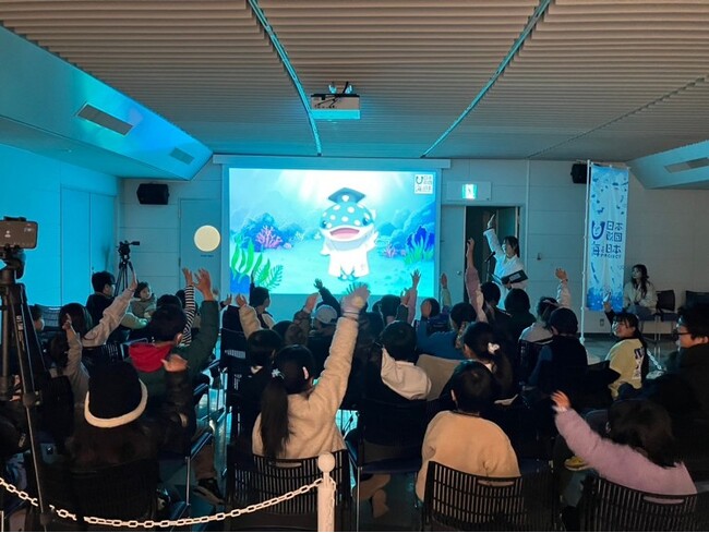 沖縄の海の中をバーチャルキャラクターと一緒に海中散歩　Virtual Ocean Project 企画「海中の大冒険！ 