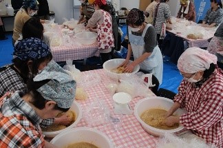 【JAF富山】「とやま食の匠」認定の講師から学ぶ　味噌作り教室