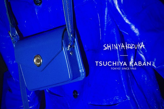 土屋鞄、「SHINYAKOZUKA」とのコラボレーションアイテムを新発売、「手紙」をデザインモチーフに、ランドセルを彷彿させる鞄4型