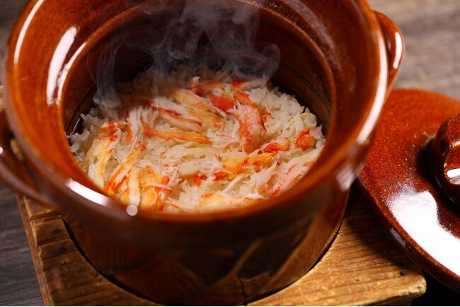 【山翠楼SANSUIROU】山翠楼でほっこり味わう冬の味覚～蟹の釜めしor穴子の釜めし　グルメチョイスプラン～