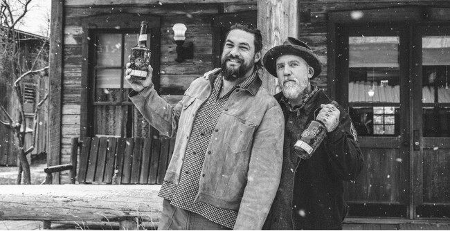 「ラブ・ライン・プレミアム・リカーズ」コレクションにジェイソン・モモア氏とブレイン・ハルボーソン氏の手掛ける「メイリ・ウォッカ」が新登場