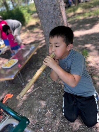 共働き家庭に捧ぐ親子ワーケーション。移住ママが仕掛ける「子ども預かり型自然体験」