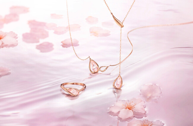 たおやかに咲き誇り舞い散る桜の儚さを表現したジュエリー　４℃の「2025 SAKURA Collection」